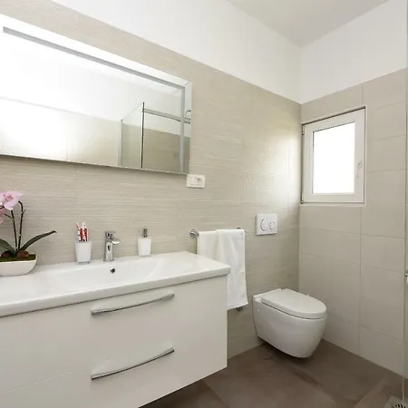 Monika - Private Terrace&parking Appartement
