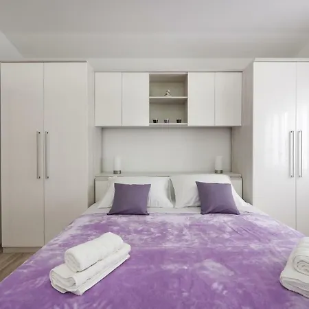 Monika - Private Terrace & Parking * Zadar