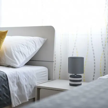 Monika - Private Terrace & Parking Apartment Zadar