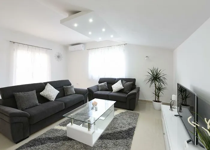 Апартаменты Monika - Private Terrace & Parking