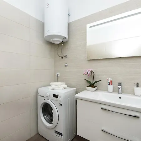 Monika - Private Terrace & Parking * Zadar