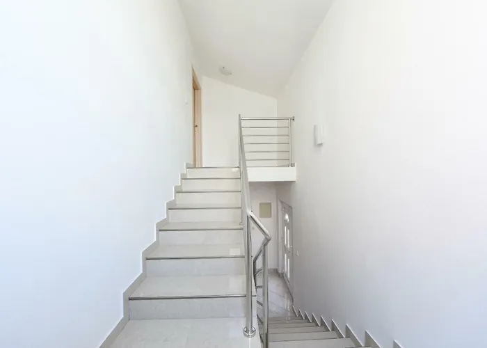 Monika - Private Terrace & Parking דירה זאדאר