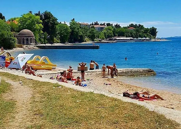 Monika - Private Terrace & Parking * זאדאר